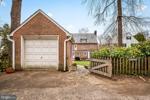 Exterior - 328 Tunbridge Rd, Baltimore, MD 21212 photo 13 of 19