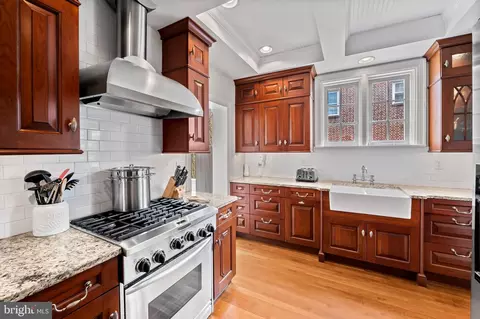 Kitchen - 328 Tunbridge Rd, Baltimore, MD 21212 photo 3 of 8
