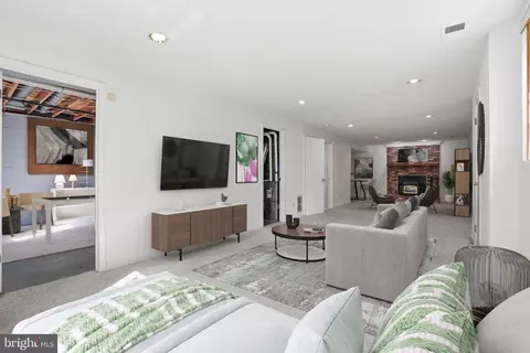 Other - 405 Nottingham Rd, Baltimore, MD 21229 photo 3 of 7