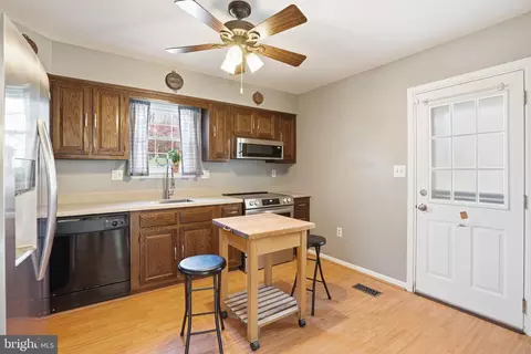Kitchen - 405 Nottingham Rd, Baltimore, MD 21229 photo 2 of 2