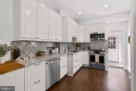 Kitchen - 2529 Eastern Ave, Baltimore, MD 21224 photo 3 of 4