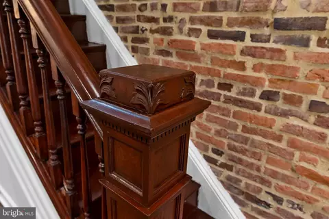 Entry Way - 2529 Eastern Ave, Baltimore, MD 21224 photo 6 of 7