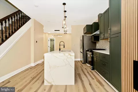 Entry Way - 728 E 35th St, Baltimore, MD 21218 photo 4 of 4