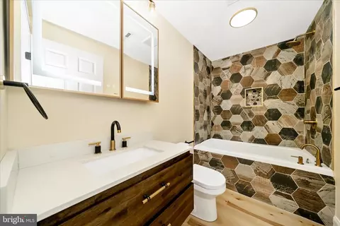 Bath - 728 E 35th St, Baltimore, MD 21218 photo 3 of 3
