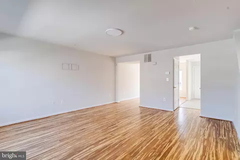 Living - 607 Gold St, Baltimore, MD 21217 photo 1 of 13