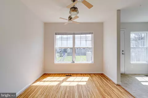 Living - 607 Gold St, Baltimore, MD 21217 photo 10 of 13