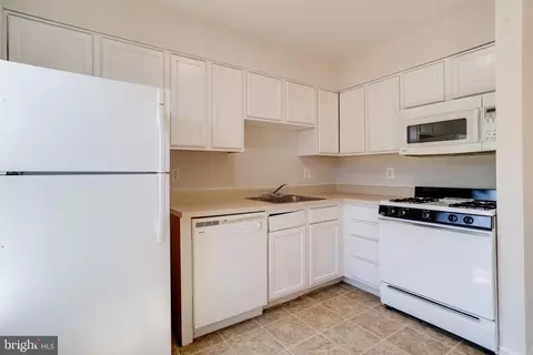 Kitchen - 607 Gold St, Baltimore, MD 21217 photo 2 of 2