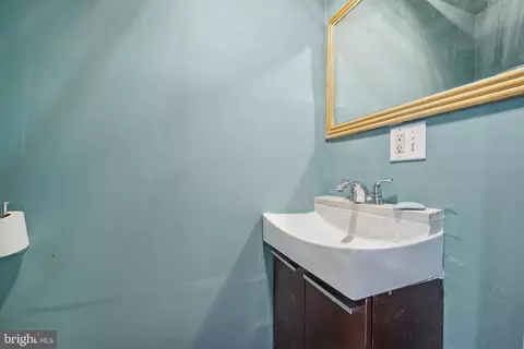 Bath - 2140 Wilkens Ave, Baltimore, MD 21223 photo 2 of 2
