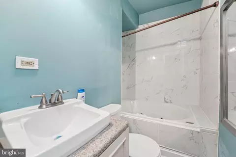 Bath - 2140 Wilkens Ave, Baltimore, MD 21223 photo 1 of 2