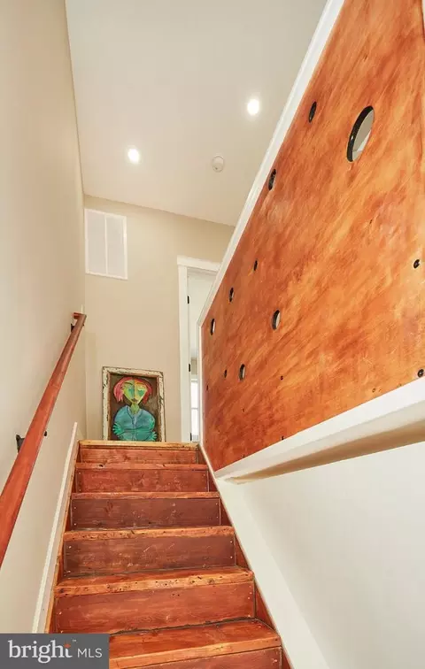 Entry Way - 1404 Lemmon St, Baltimore, MD 21223 photo 3 of 8