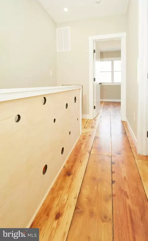 Entry Way - 1404 Lemmon St, Baltimore, MD 21223 photo 6 of 8