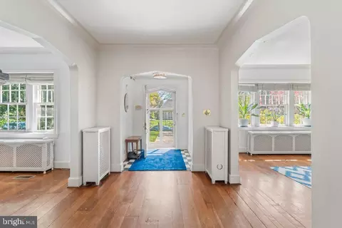 Entry Way - 2 E Highfield Rd, Baltimore, MD 21218 photo 2 of 9
