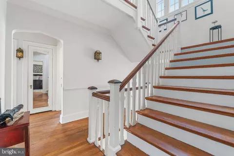 Entry Way - 2 E Highfield Rd, Baltimore, MD 21218 photo 8 of 9