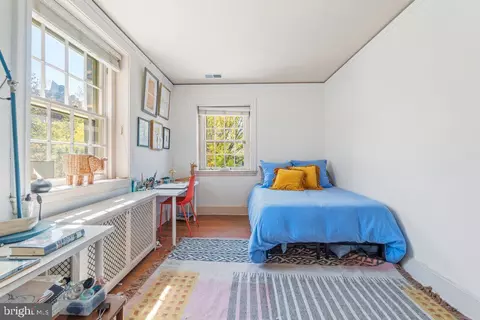 Bedroom - 2 E Highfield Rd, Baltimore, MD 21218 photo 4 of 8