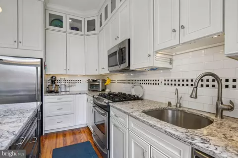 Kitchen - 335 Warren Ave, Baltimore, MD 21230 photo 3 of 5