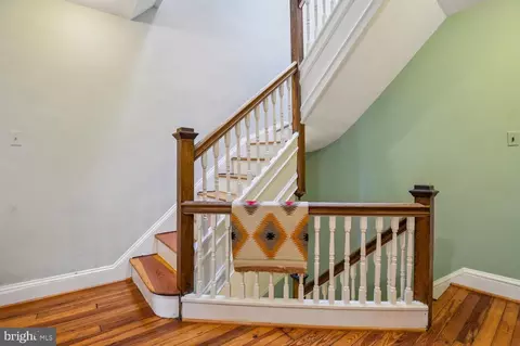 Entry Way - 335 Warren Ave, Baltimore, MD 21230 photo 5 of 7