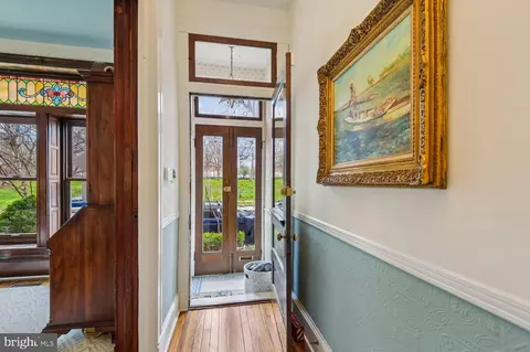 Entry Way - 335 Warren Ave, Baltimore, MD 21230 photo 1 of 7