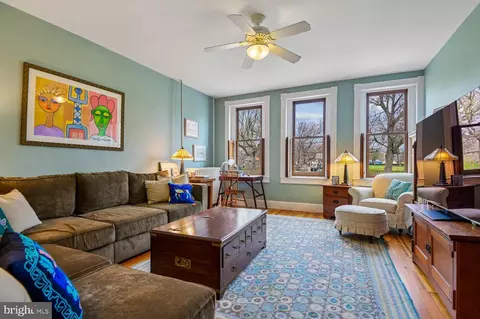 Living - 335 Warren Ave, Baltimore, MD 21230 photo 4 of 4