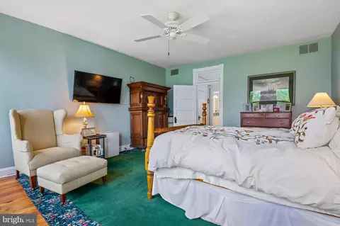 Bedroom - 335 Warren Ave, Baltimore, MD 21230 photo 6 of 6