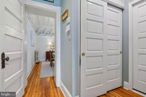 Entry Way - 335 Warren Ave, Baltimore, MD 21230 photo 4 of 7
