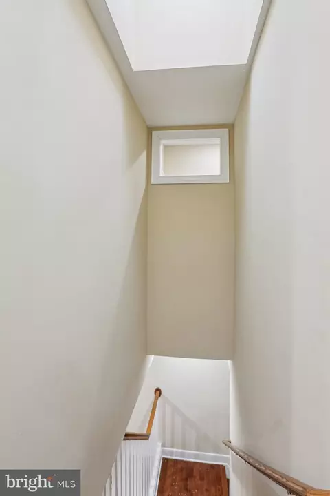Entry Way - 1602 N Bond St, Baltimore, MD 21213 photo 3 of 5