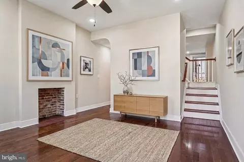 Entry Way - 1602 N Bond St, Baltimore, MD 21213 photo 2 of 5