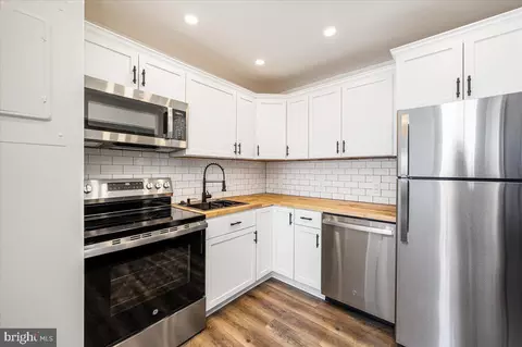 Kitchen - 1 E Chase St #1008, Baltimore, MD 21202 photo 1 of 2