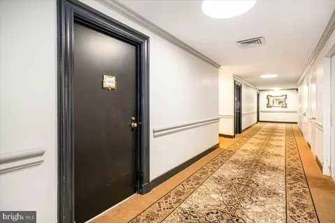 Entry Way - 1 E Chase St #1008, Baltimore, MD 21202 photo 3 of 4