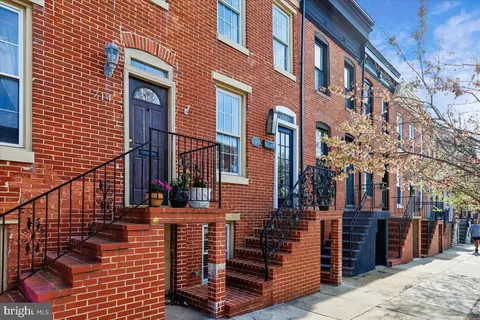 Exterior - 716 E Fort Ave, Baltimore, MD 21230 photo 1 of 11