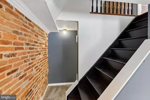 Entry Way - 716 E Fort Ave, Baltimore, MD 21230 photo 6 of 7