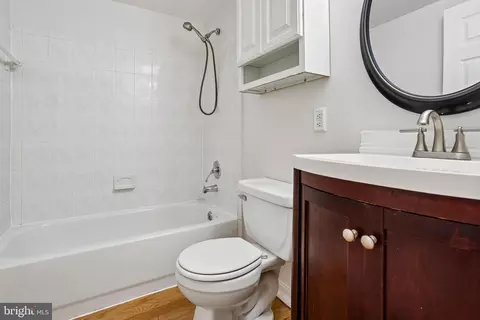 Bath - 716 E Fort Ave, Baltimore, MD 21230 photo 1 of 4