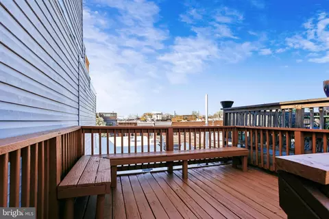 Exterior - 716 E Fort Ave, Baltimore, MD 21230 photo 5 of 11
