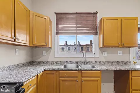 Kitchen - 3418 E Baltimore St, Baltimore, MD 21224 photo 3 of 3