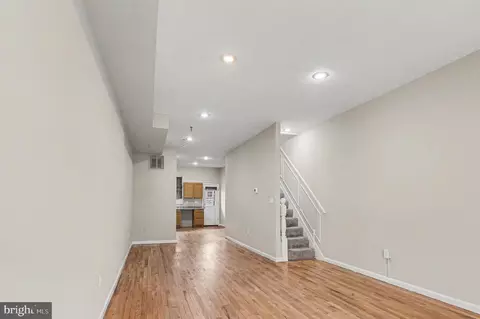 Living - 3418 E Baltimore St, Baltimore, MD 21224 photo 3 of 5