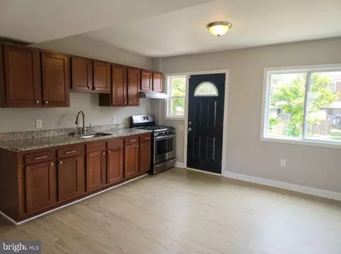 4715 Williston St, Baltimore, MD 21229 photo 9