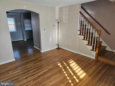 Living - 4728 Williston St, Baltimore, MD 21229 photo 2 of 3