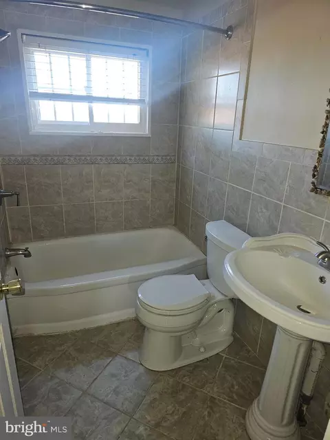 Bath - 4728 Williston St, Baltimore, MD 21229 photo 1 of 1