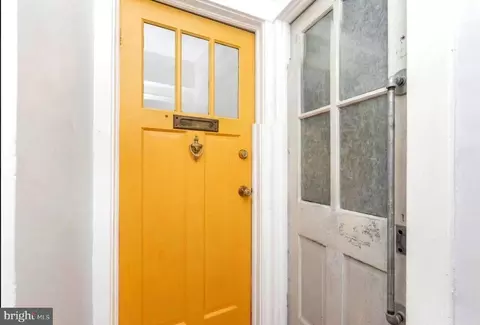 Entry Way - 3124 Chestnut Ave, Baltimore, MD 21211 photo 5 of 7