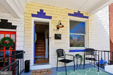 Exterior - 3124 Chestnut Ave, Baltimore, MD 21211 photo 3 of 4