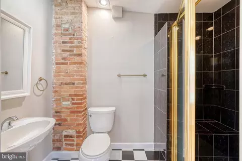 Bath - 210 E Randall St, Baltimore, MD 21230 photo 2 of 5