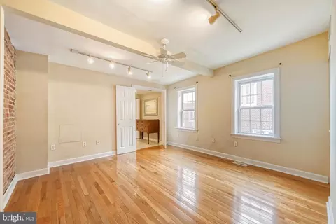 Living - 210 E Randall St, Baltimore, MD 21230 photo 4 of 4