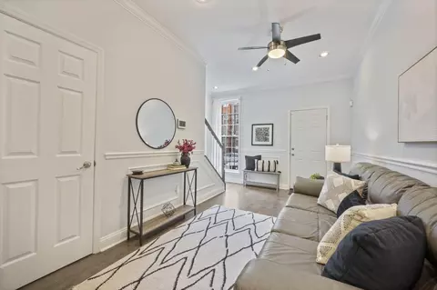 Entry Way - 2010 E Lombard St, Baltimore, MD 21231 photo 3 of 7