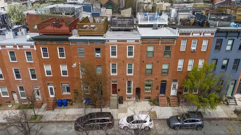 View/Area - 2010 E Lombard St, Baltimore, MD 21231 photo 2 of 8