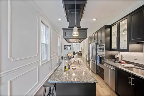 Entry Way - 2010 E Lombard St, Baltimore, MD 21231 photo 6 of 7