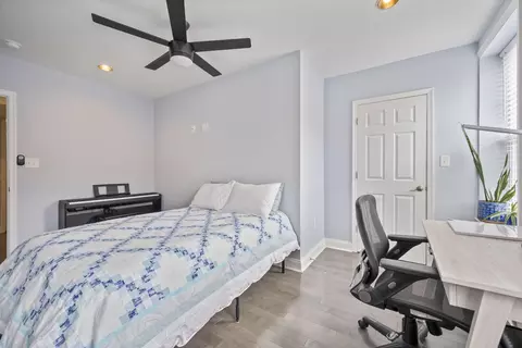Bedroom - 2010 E Lombard St, Baltimore, MD 21231 photo 2 of 6