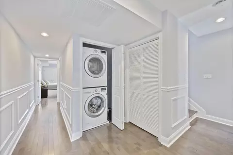 Entry Way - 2010 E Lombard St, Baltimore, MD 21231 photo 7 of 7