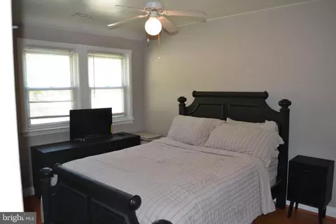 Bedroom - 5153 Frederick Ave, Baltimore, MD 21229 photo 1 of 3