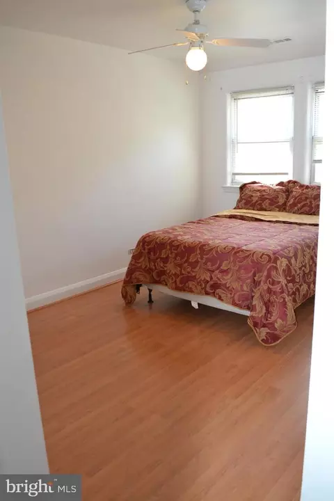 Bedroom - 5153 Frederick Ave, Baltimore, MD 21229 photo 2 of 3