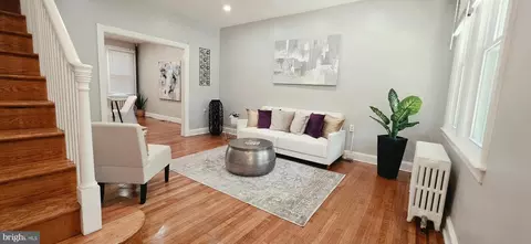 Entry Way - 4128 Parkside Dr, Baltimore, MD 21206 photo 2 of 2