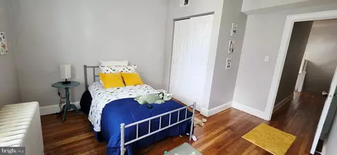 Bedroom - 4128 Parkside Dr, Baltimore, MD 21206 photo 6 of 8